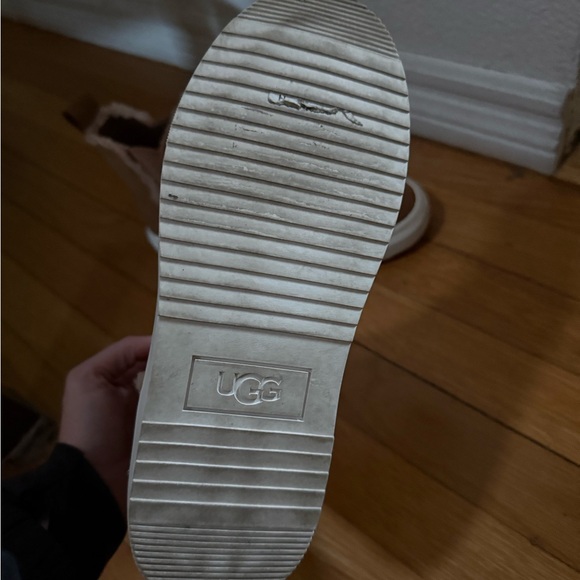 UGG Brown Suede boots - Picture 2 of 2